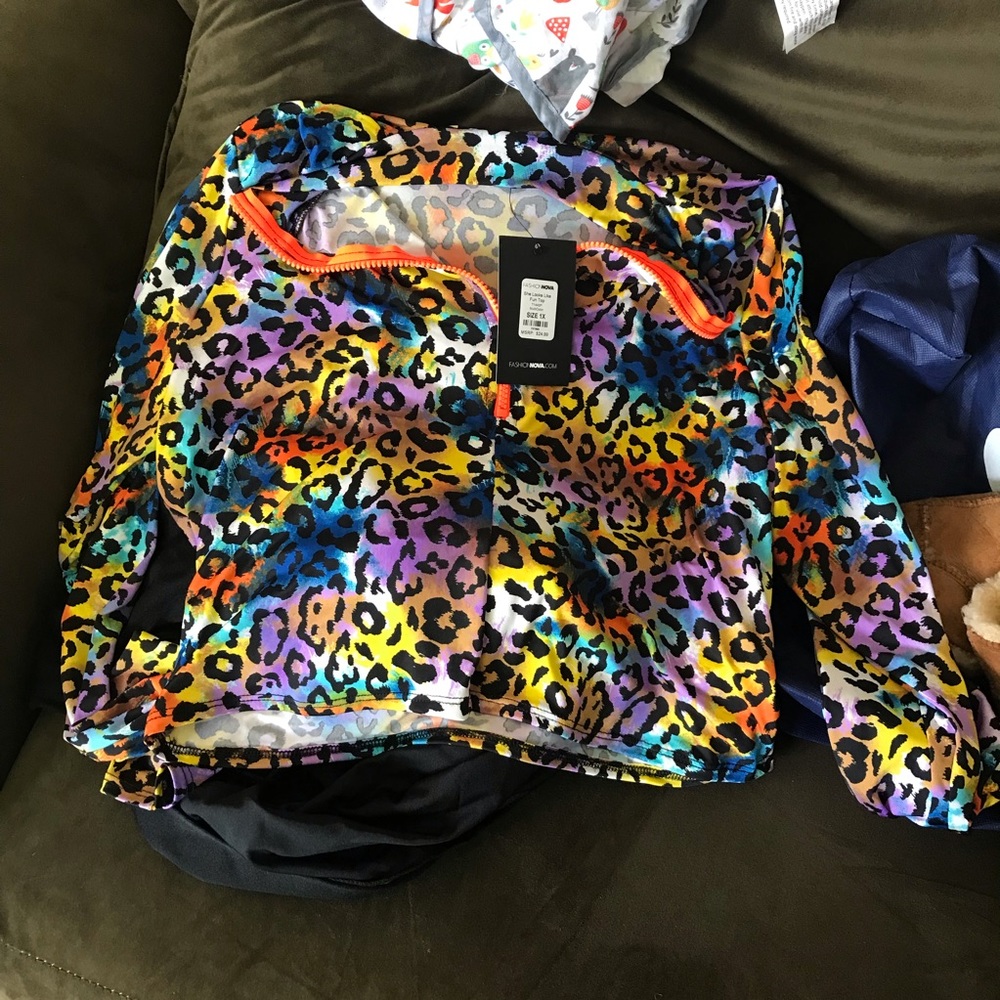 Fashion nova leopard crop top